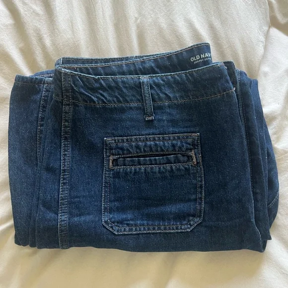 Old Navy High-Waisted Baggy Wide-Leg Trouser Jeans - Picture 3 of 4